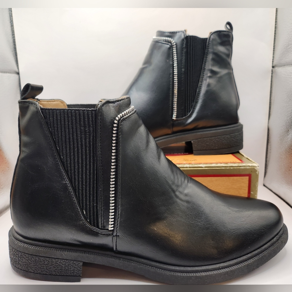 Regazza Womens Black Ankle Boots Size 9